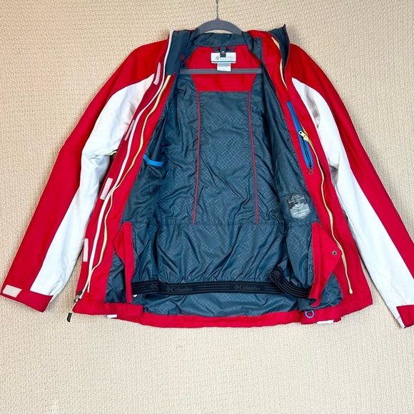 Columbia Women's Red and White Jacket Size Medium - Picture 6 of 11